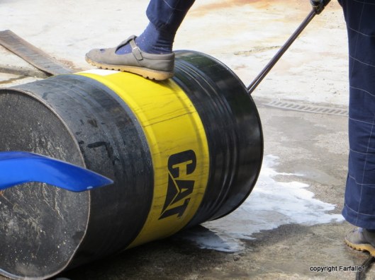 Allesandro cleans inside