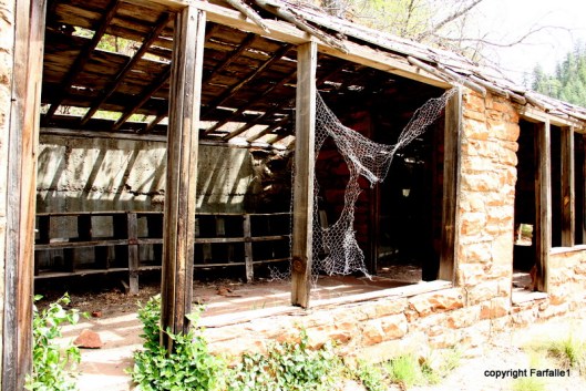 hike with Elly, Fritz, Jim Oak Canyon Mayhew Lodge chicken coop-001