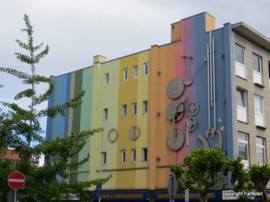 Russelsheim fanciful exterior