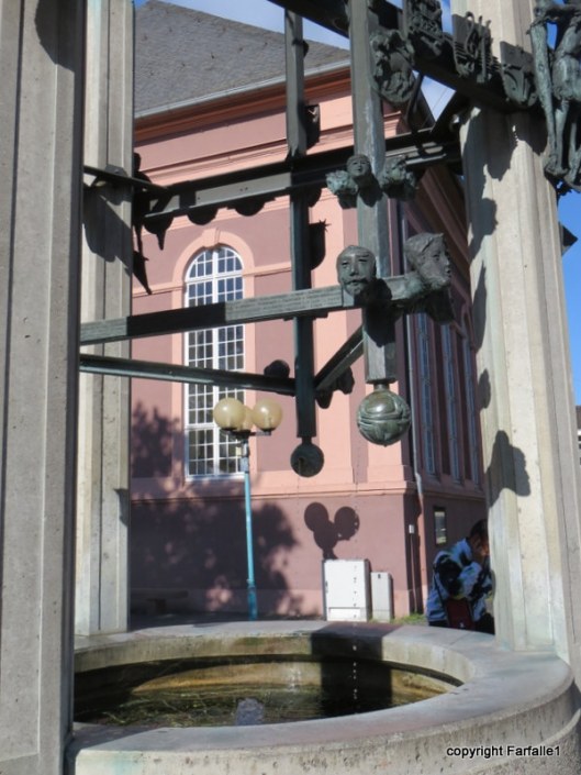 Russelsheim  statue-001