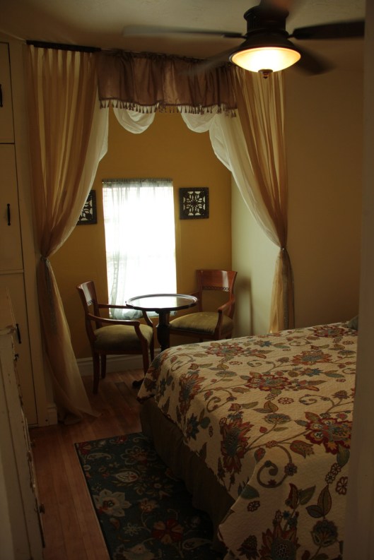 Superior House Tour Melville home-001